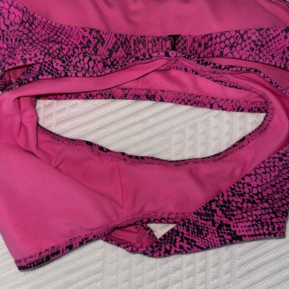 Bikini - Picture 3 of 3